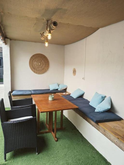 A 5Mn De La Reserve Africaine, Charmante Maison De Village Avec Patio シジャン エクステリア 写真