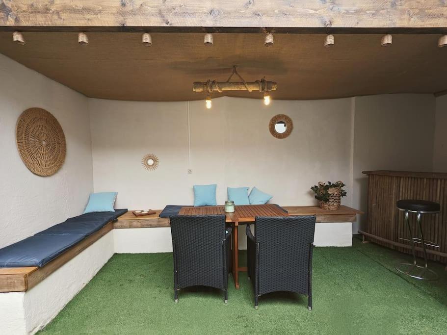 A 5Mn De La Reserve Africaine, Charmante Maison De Village Avec Patio シジャン エクステリア 写真